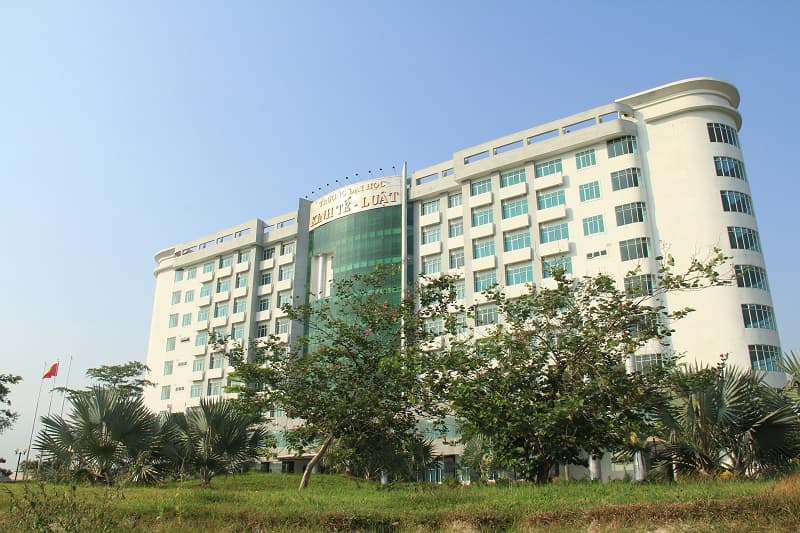 truong-dai-hoc-co-hoc-phi-thap-10